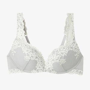 Intimissimi bh - Säljer min intimissimi bh i storlek 2C då den är för liten. Skriv om ni vill att jag ska skicka bild 🥰