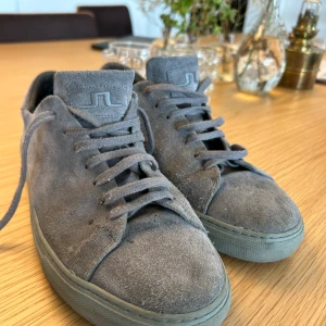 J Lindeberg skor - Bra skick och ett par knappt använda skor.