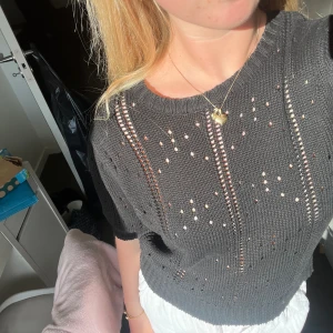 Stickad topp NAKD  - Söt stickad topp som tyvärr inte kommer till användning 