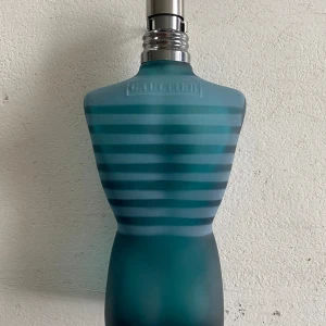 Parfym Gaultier - Säljer min parfym som är använd fåtal gånger, 