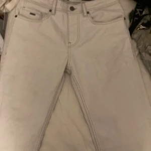 Hugo boss jeans - Hugoboss jeans bra kondition öppen för trade