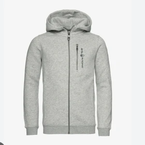 Sail racing kofta - Sail racing kofta i barnstorlek 160. Använd några få gånger så i väldigt bra skick! Pris kan diskuteras!