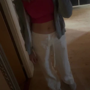 Söker alobha label linnebyxor (xs) - Jag söker ett par alobha label linnebyxor i storlek xs, skriv vad ni har och pris💕 Söker endast alobhas märke inget annat är intressant.