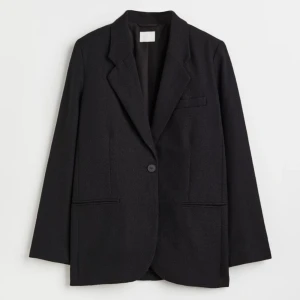 Kavaj - Kavaj från H&M i storlek XS. Kavajen är nopprig, se bilder.