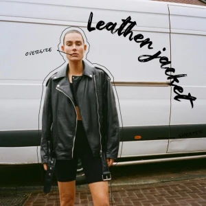 Skinnjacka zara - Säljer min skinnjacka oversized från zara🧥 storlek S Köpte för 1299kr tar den för 650kr Begagnad men är i bra skick.😀