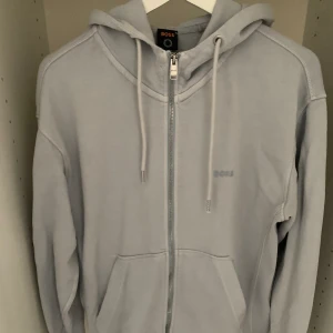 Hugo boss kofta  - Strlk M  I fint skick  