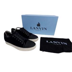 Säljer ett par lanvin skor  Storlek: 43 