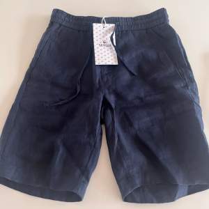 Helt nya marin blå 100% linne shorts Storlek:XS