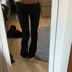 Ltb jeans - Säljer ltb jeans aldrig använda bara vikta inne i garderoben o inte kommit till användning💞 så nyskick kom privat för fler bilder eller funderingar 
