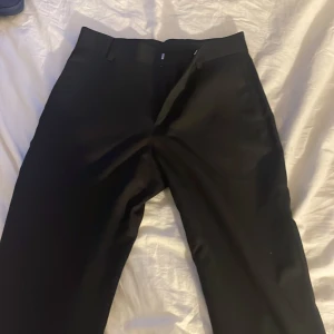 Momjeans liknande kostymbyxor  - Midwaste kostymbyxor från cubus storlek 34, använda fåtal gånger