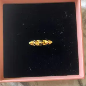 Säljer min Edblad ring då jag inte använder guld längre💞 storlek S (16,8 mm) 