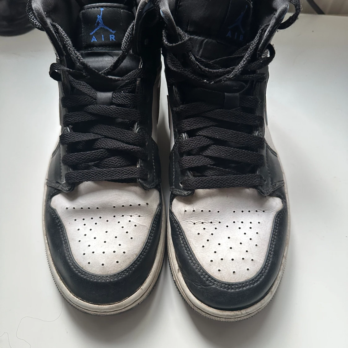 Jordan 1 mid ”white black royal” - 90