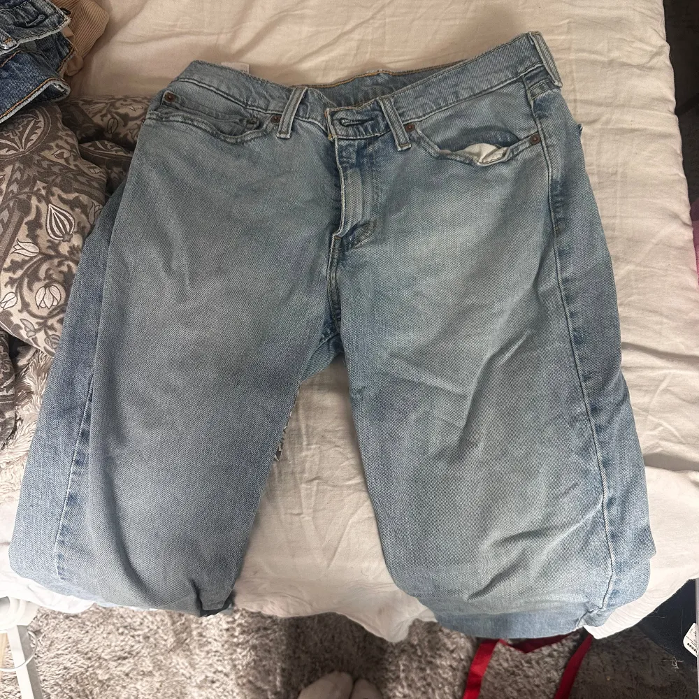 Vanliga blå levis jeans till kille strl W31 L32. Jeans & Byxor.
