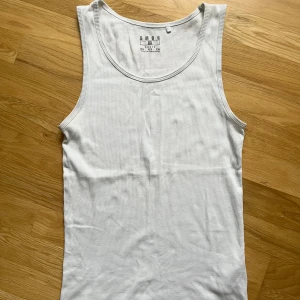 Linne - Ribbat linne