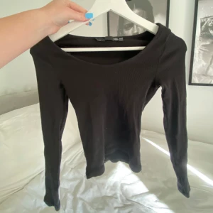 Jätte fin långärmad tröja från lager157!! - Säljer denna fina ribbade långärmade tröjan från lager157 säljer därav för liten!💗💗 säljer för 60kr strl: Xs-S