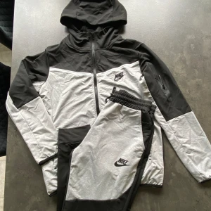 Nike Tech dress - Ny tvådelat set från Nike Tech  