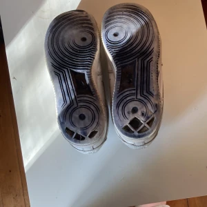 Custom air force 1 - Storlek 40 ganska bra skick på skorna dom är custom så kosta 2000 från början
