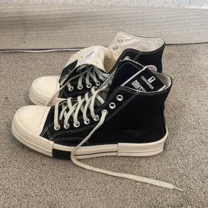 Rick owens x Converse  - Bra skick inte använda så många gånger.  Har samma sula som rick owens  ramones.  Pris går att diskutera