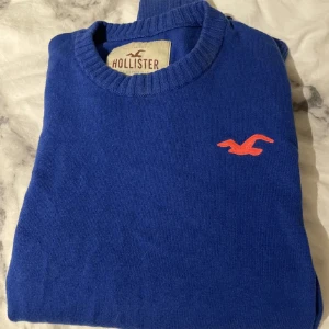 hollister tröja - super snygg och mjuk!