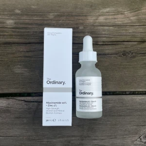 The ordinary niacinamide - helt oöppnad niacinamid serum från ‘the ordinary’. säljs pga den inte har kommit till användning. 🤍