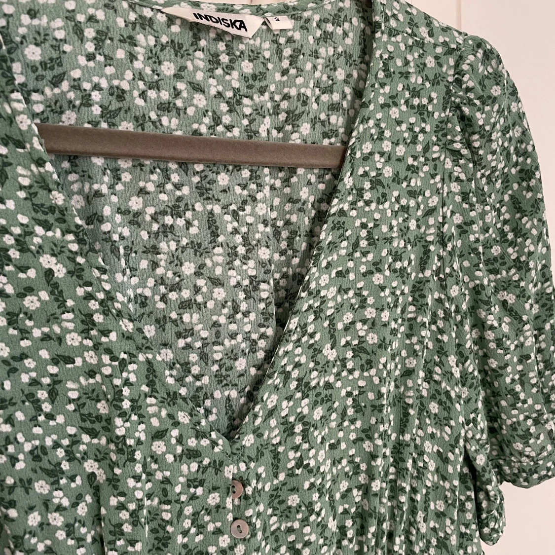 Blommig klänning - 90