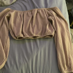 Croppad tröja  - Nyskick 