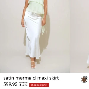Satin kjol - Populära mermaid satin kjolen från Gina Tricot i storlek 34, färgen vit. Aldrig använd med lappen kvar. Passade inte mig💕 Slutsåld på hemsidan