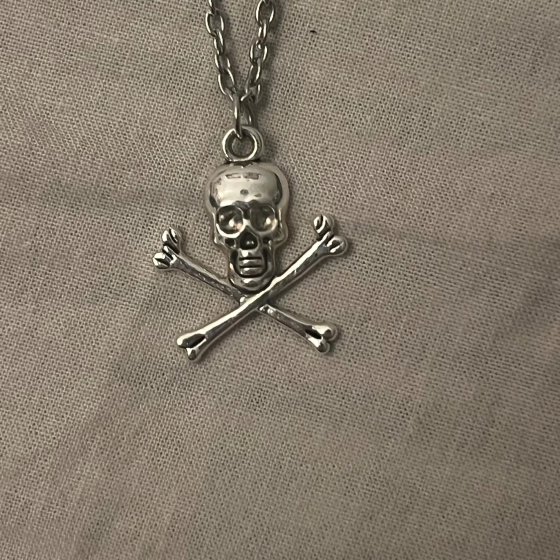 skull necklace - 90