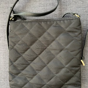 Tommy Hilfigher  - Tommy Hilfigher väska 