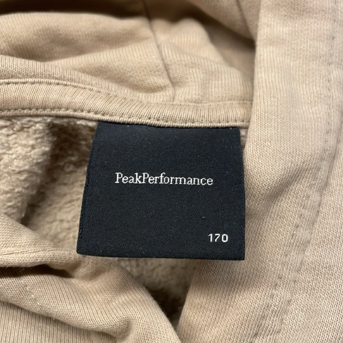 Peak performance hoodie - 90