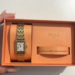 Klocka - Jättefin klocka helt oanvänd💗