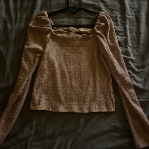 tröja  - helt oanvänd tröja i strl s