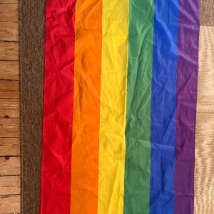 Pride flagga - Säljer då den inte används längre. Inga skador.
