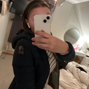 Pjs jacka dam  - Jacka som inte passar längre. Jättefin. Perfekt vårjacka!