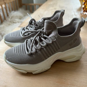 Steve Madden  - Nyskick 