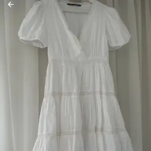 Säljer denna klänning från zara