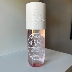 Sol de Janeiro - Säljer nu en Cheirosa, Sol de Janeiro bodymist som endast är testad. 240ml, nypris 450kr🩷