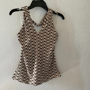 Envii halterneck topp - Oanvänd med prislappen kvar 