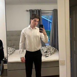 Skjorta Matinique  - Style: Marc Style No: 30204077 NOOS Storlek: 40/M Använd 2 gånger  