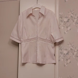 Fin blus - Fin tunn blus. Lite använd.  Bra skick. 