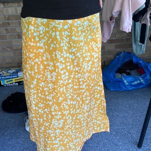 Somrig kjol  - Somrig kjol i Xs