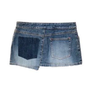 Jeanskjol - Unik mini jeanskjol i finfint skick, skriv om du har några frågor💕