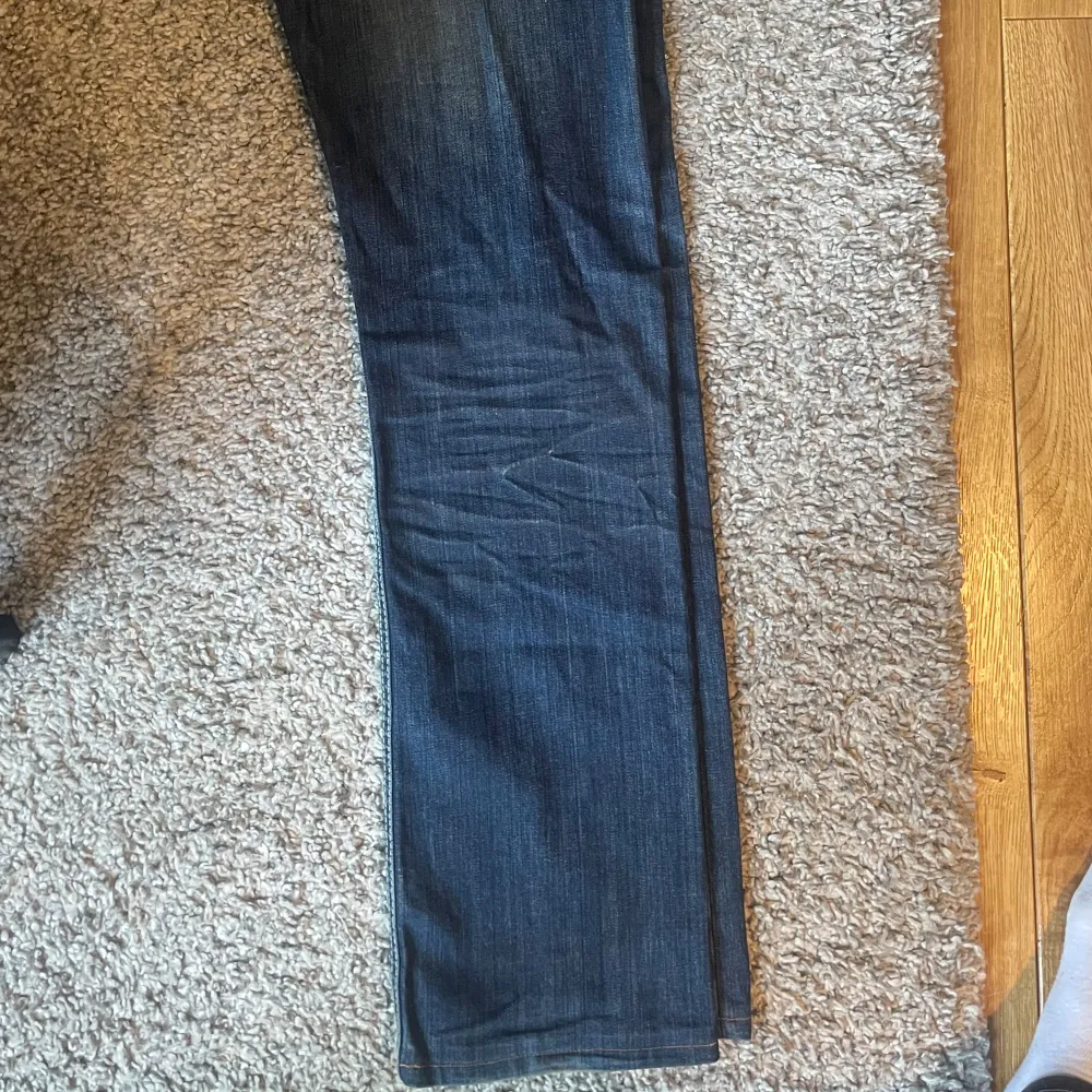 Dondup jeans mörkblå. Jeans & Byxor.
