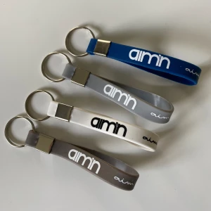 Nyckelring Aimn - Nyckelring i olika färger från Aimn, skriv vilken färg du vill ha! 30 kr styck eller alla för 60 kr 🤗