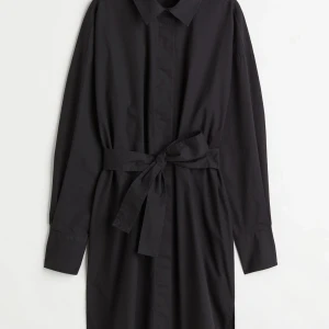 Kort skjortklänning  - Använd en gång. Storlek xs