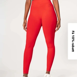 Träningstights  - Oanvända Träningstights från reload (radiant scrunch tights). Nypris 649 men säljer för 300, pris kan diskuteras 💕