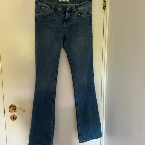 Bootcut jeans från zara - Aldrig använda