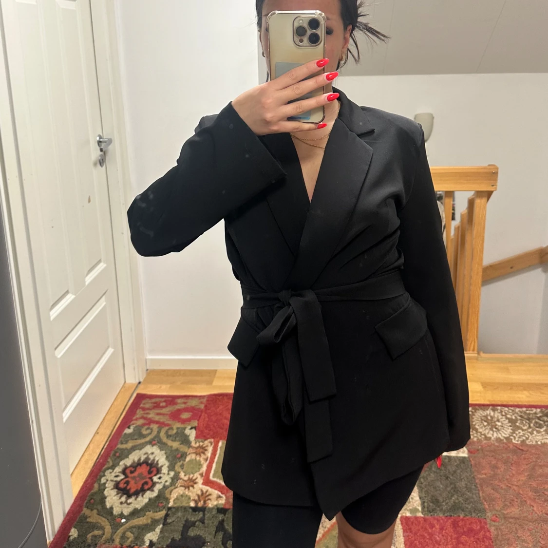 blazer med knytskärp