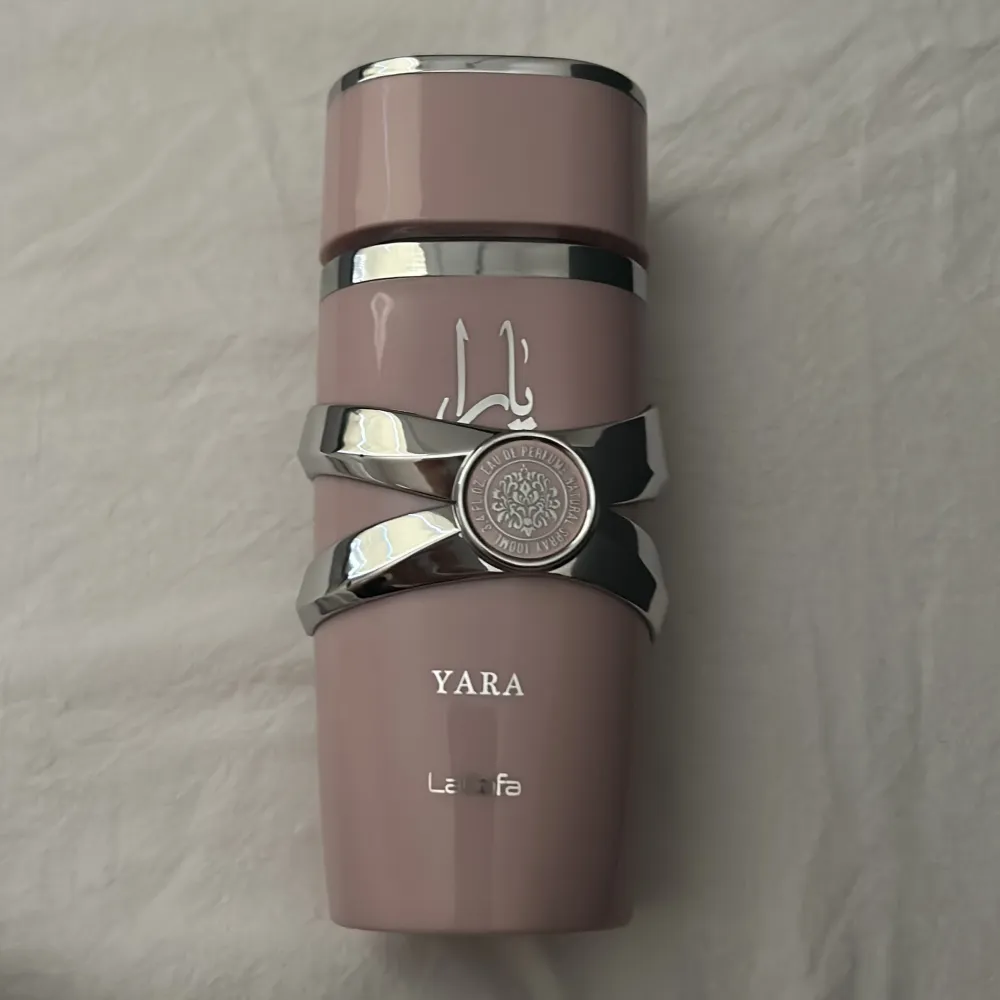 Säljer nu min lattafa yara parfym som jag köpte för nån månad sen, den är nästan full.  . Övrigt.