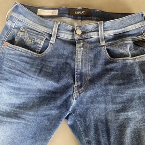 Replay Jeans - Säljer då de var för små för mig W31 L30. Är helt nya köpta på NK. Modell heter anbass. Nypris-1699 Mitt pris-600 Kom för ytterligare bilder eller frågor.